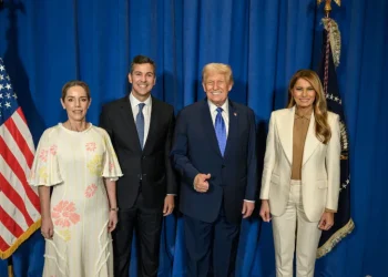 Donald Trump ofreció recepción al presidente Santiago Peña y su esposa
