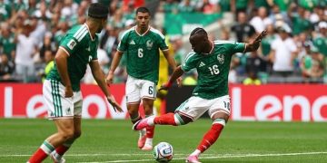 HISTORIC CHAOS AT THE AZTECA: Mexico Masters South Africa 2-0 in Wild, Three-Red-Card 2026 World Cup Opener